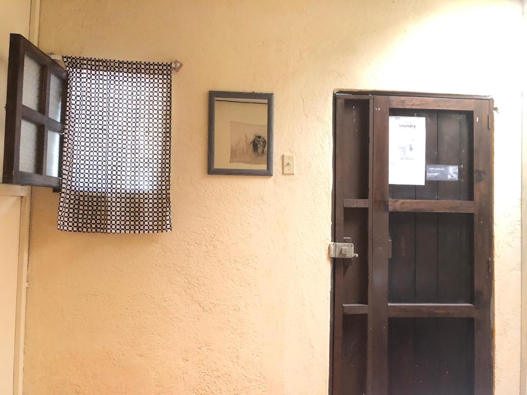 Hospedaje Basico El Jaguar Hotel Antigua Luaran gambar
